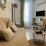 Joli Hypercentre T2, Classe Meuble De Tourisme 3 Avec Parking Gratuit *