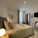 Joli Hypercentre T2, Classe Meuble De Tourisme 3 Avec Parking Gratuit Béziers