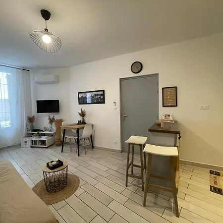 Joli Hypercentre T2, Classe Meuble De Tourisme 3 Avec Parking Gratuit Beziers