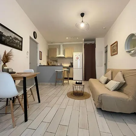 Joli Hypercentre T2, Classe Meuble De Tourisme 3 Avec Parking Gratuit