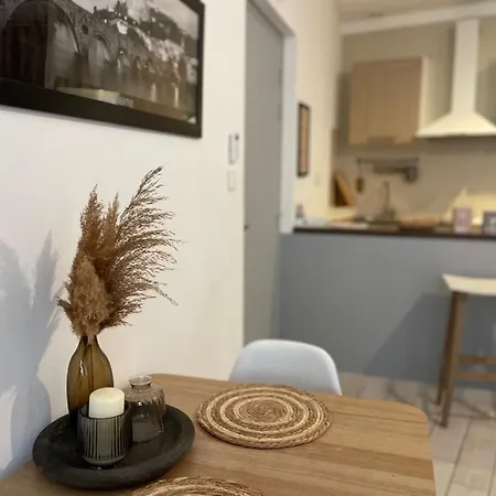 Apartment Joli Hypercentre T2, Classe Meuble De Tourisme 3 Avec Parking Gratuit