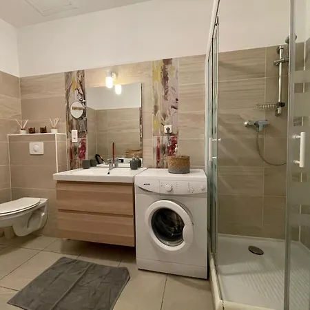 Joli Hypercentre T2, Classe Meuble De Tourisme 3 Avec Parking Gratuit Apartment