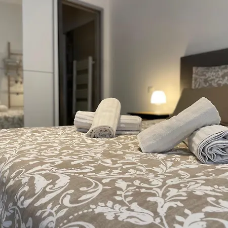Joli Hypercentre T2, Classe Meuble De Tourisme 3 Avec Parking Gratuit Apartment Beziers