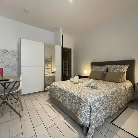Apartment Joli Hypercentre T2, Classe Meuble De Tourisme 3 Avec Parking Gratuit