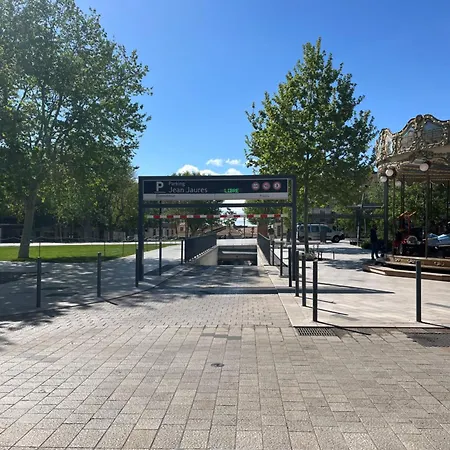 Joli Hypercentre T2, Classe Meuble De Tourisme 3 Avec Parking Gratuit * Beziers