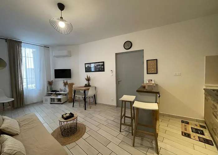 Joli Hypercentre T2, Classé Meublé De Tourisme 3 Avec Parking Gratuit Béziers