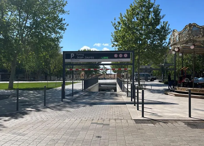 Joli Hypercentre T2, Classé Meublé De Tourisme 3 Avec Parking Gratuit * Béziers
